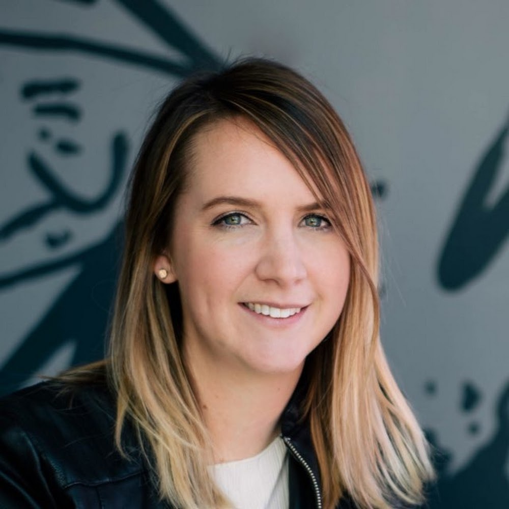 Meet your Posher, Carolyn